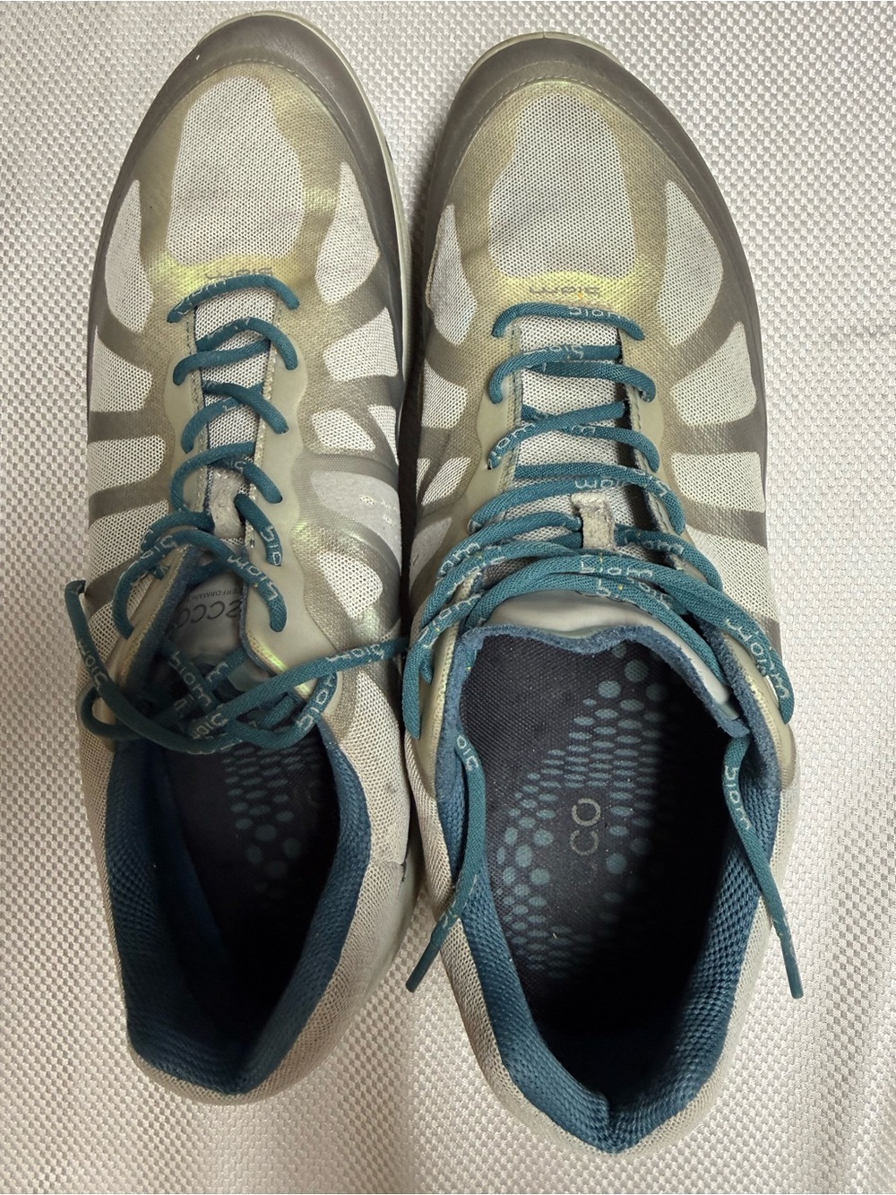 Ecco Teal and Light Gray Mesh Sneakers